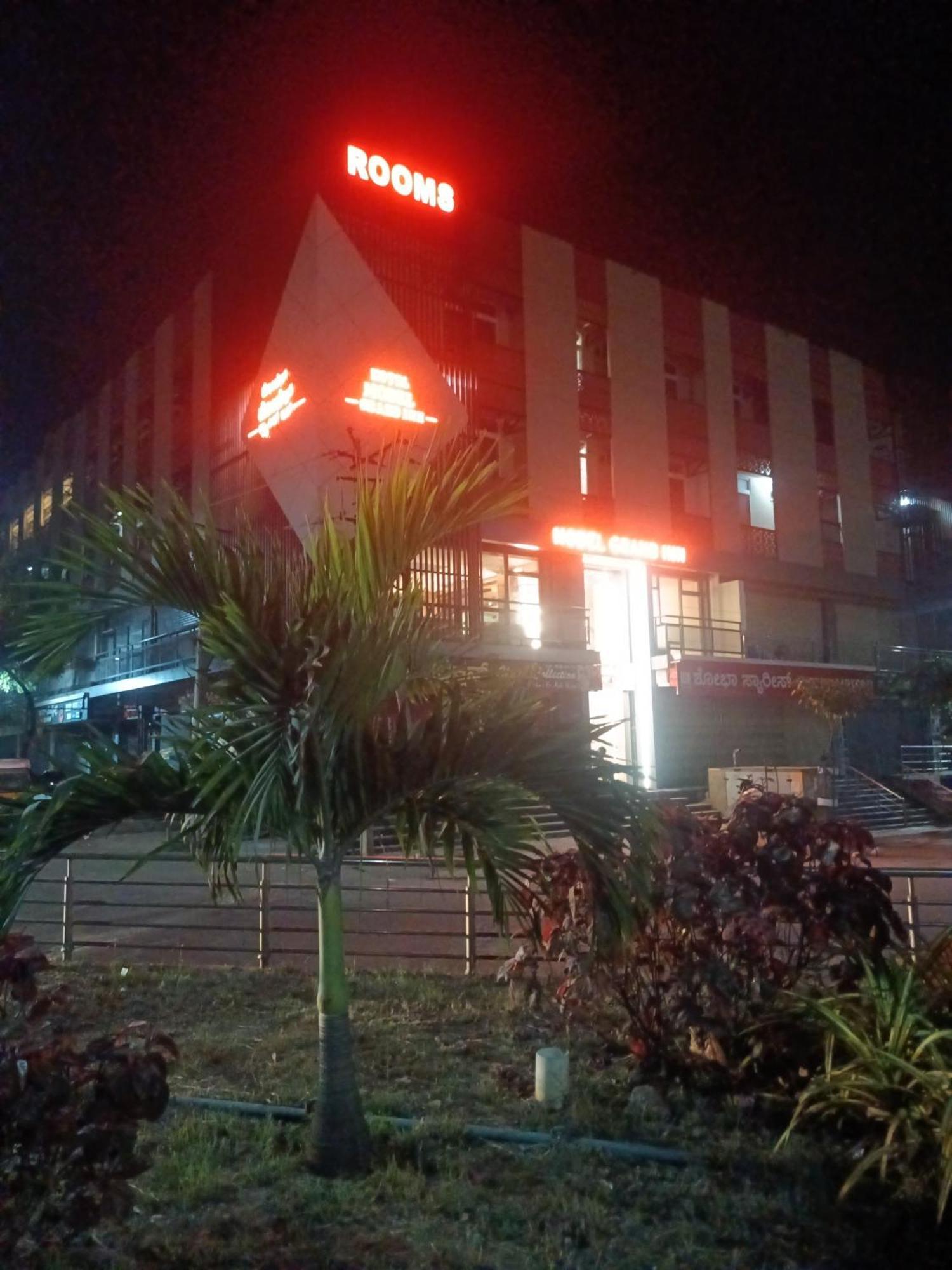 בלארי Model Grand Inn מראה חיצוני תמונה